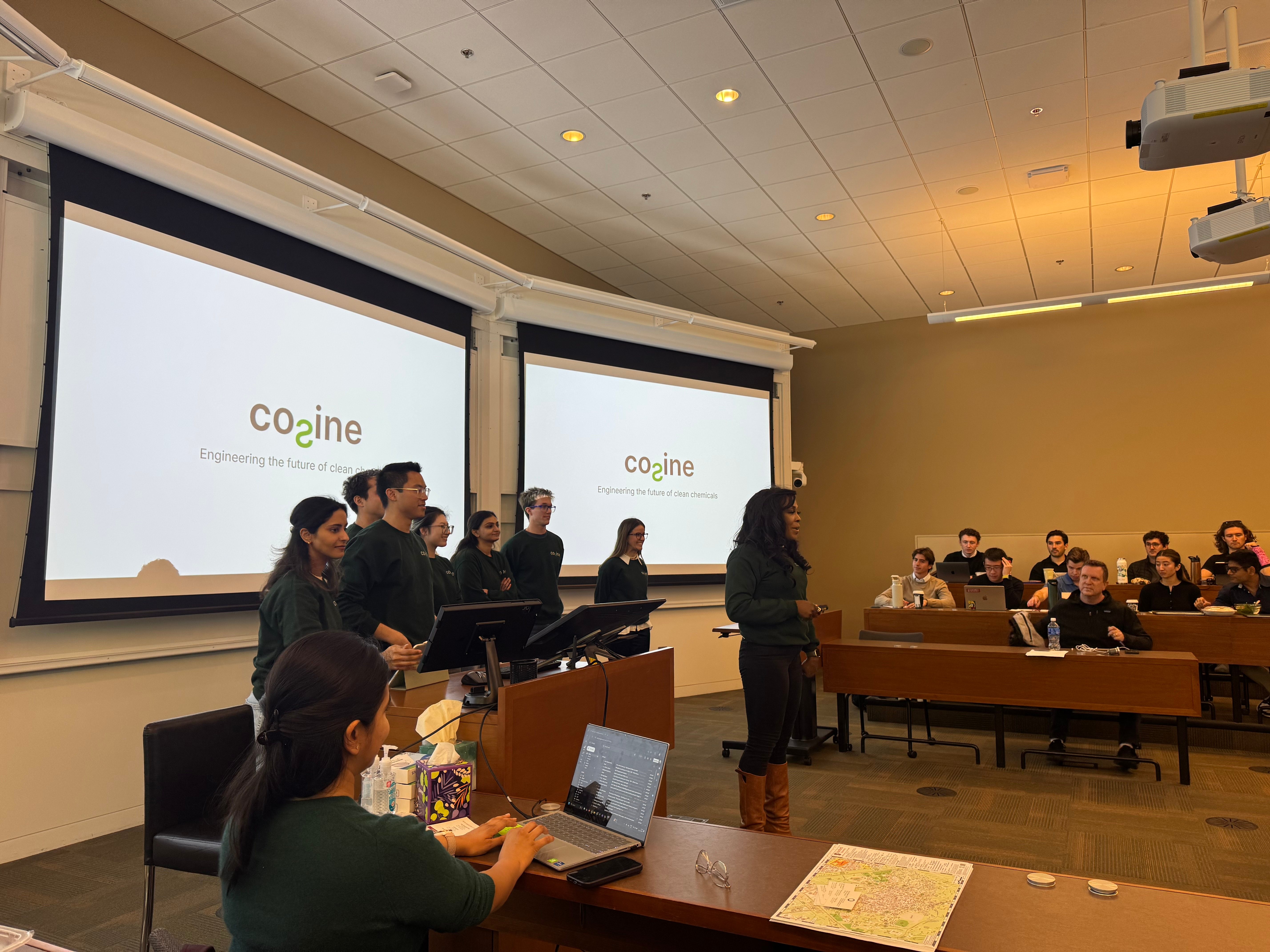 Student team presenting in the Winter/Spring ENERGY 203 course